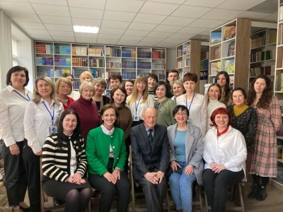 Механізми реалізації компетентнісної парадигми навчання мови та літератури: інтегрований підхід